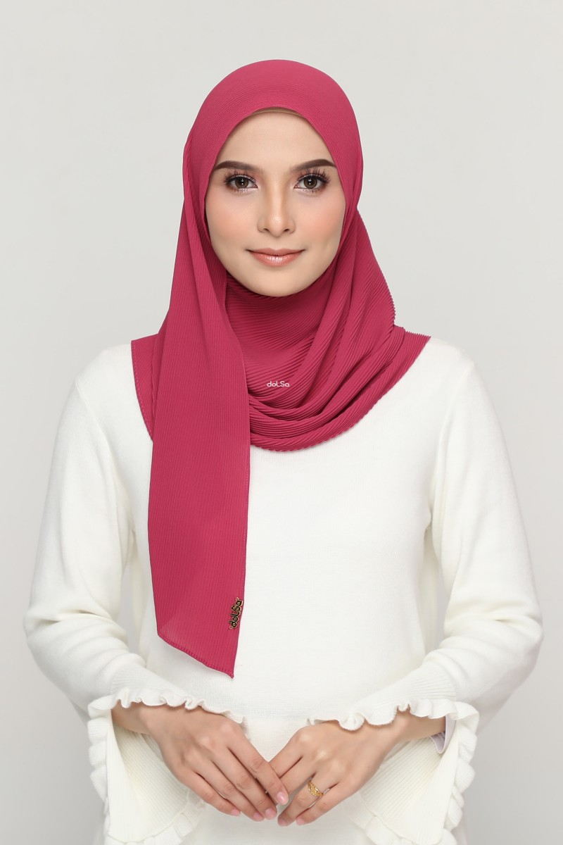 Zahra Magenta
