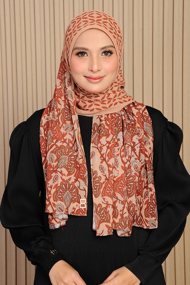 Emma - Paisley Rust