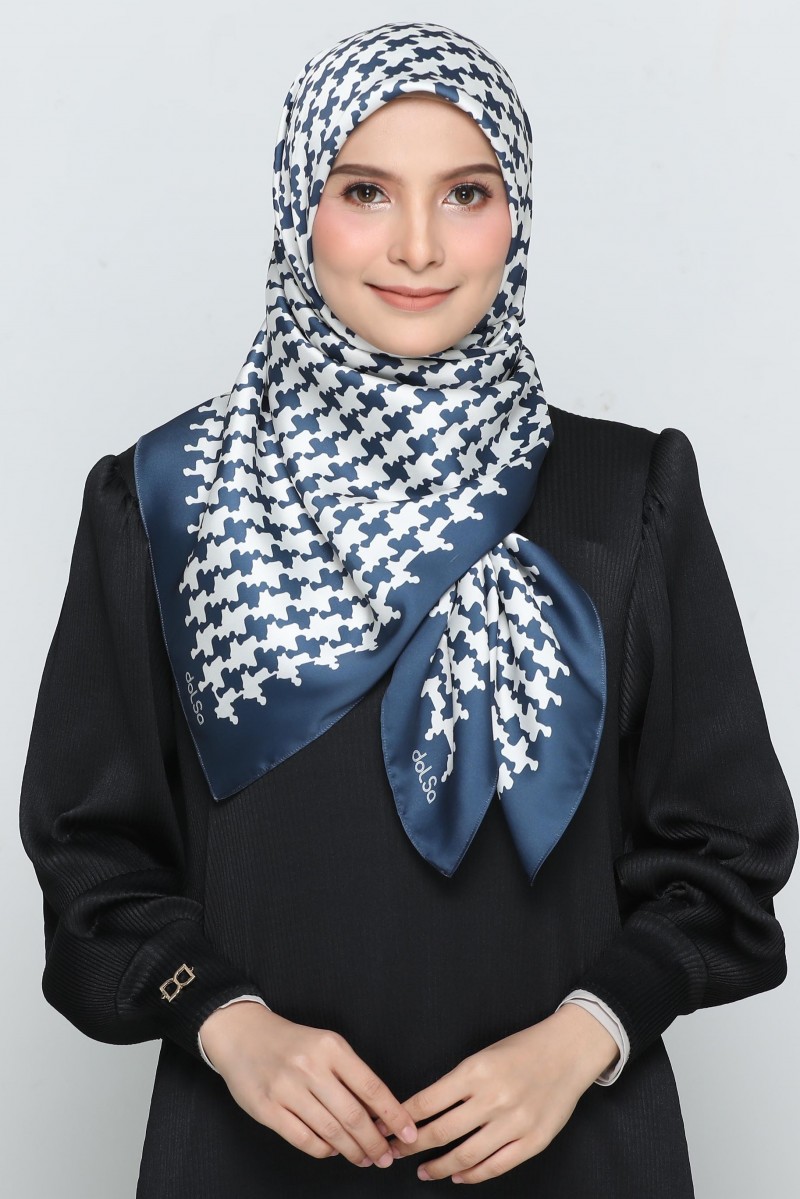 Houndstooth Square Pageant Blue