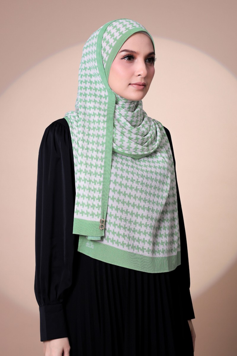 Houndstooth Pleated Shawl - Pistachio